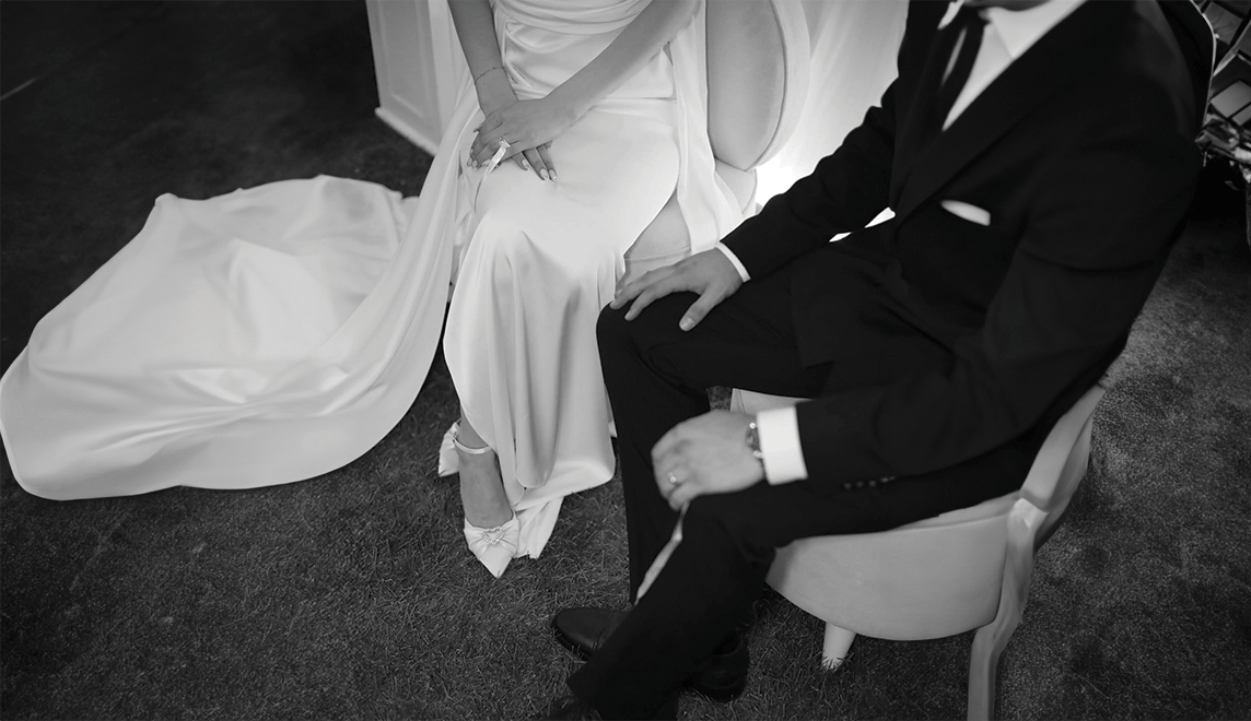 Sade mi Işıltılı mı? Söz Töreni Ayakkabınızda Tarzınızı Yansıtın