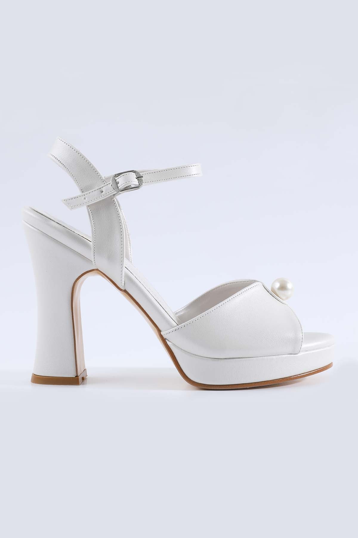 Helia Pearl Detail Heeled Shoes