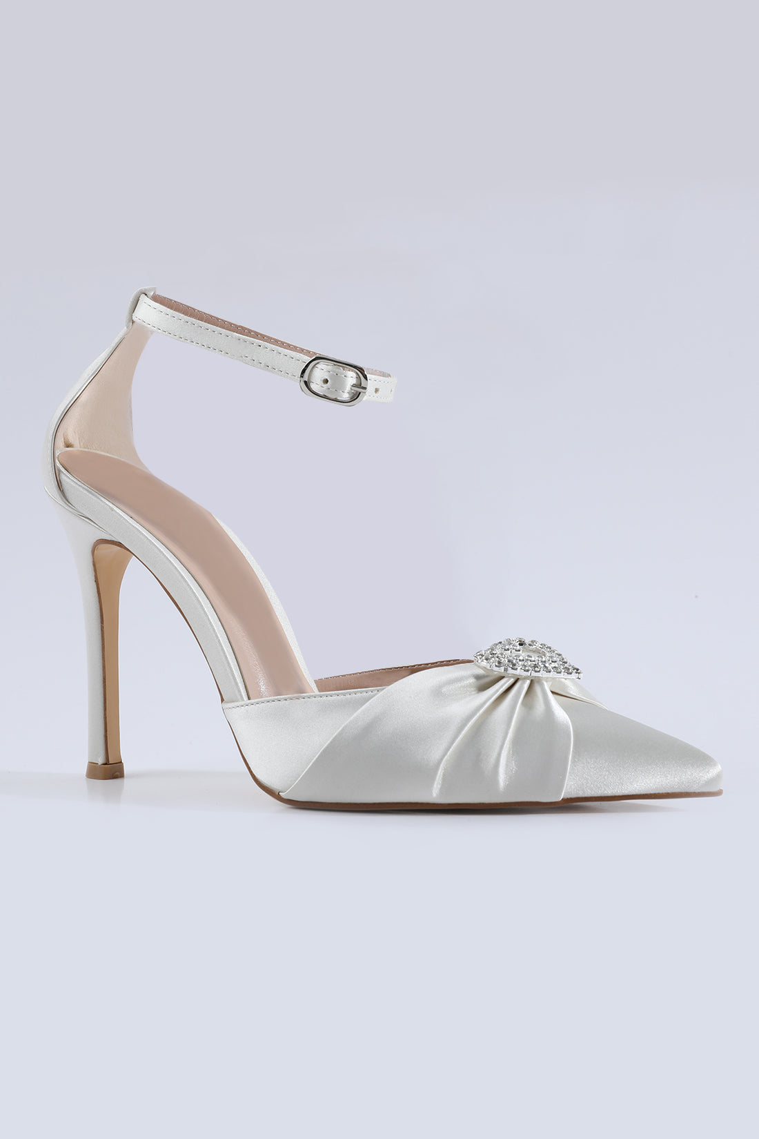 Amora Heart Detail White Heeled Shoes