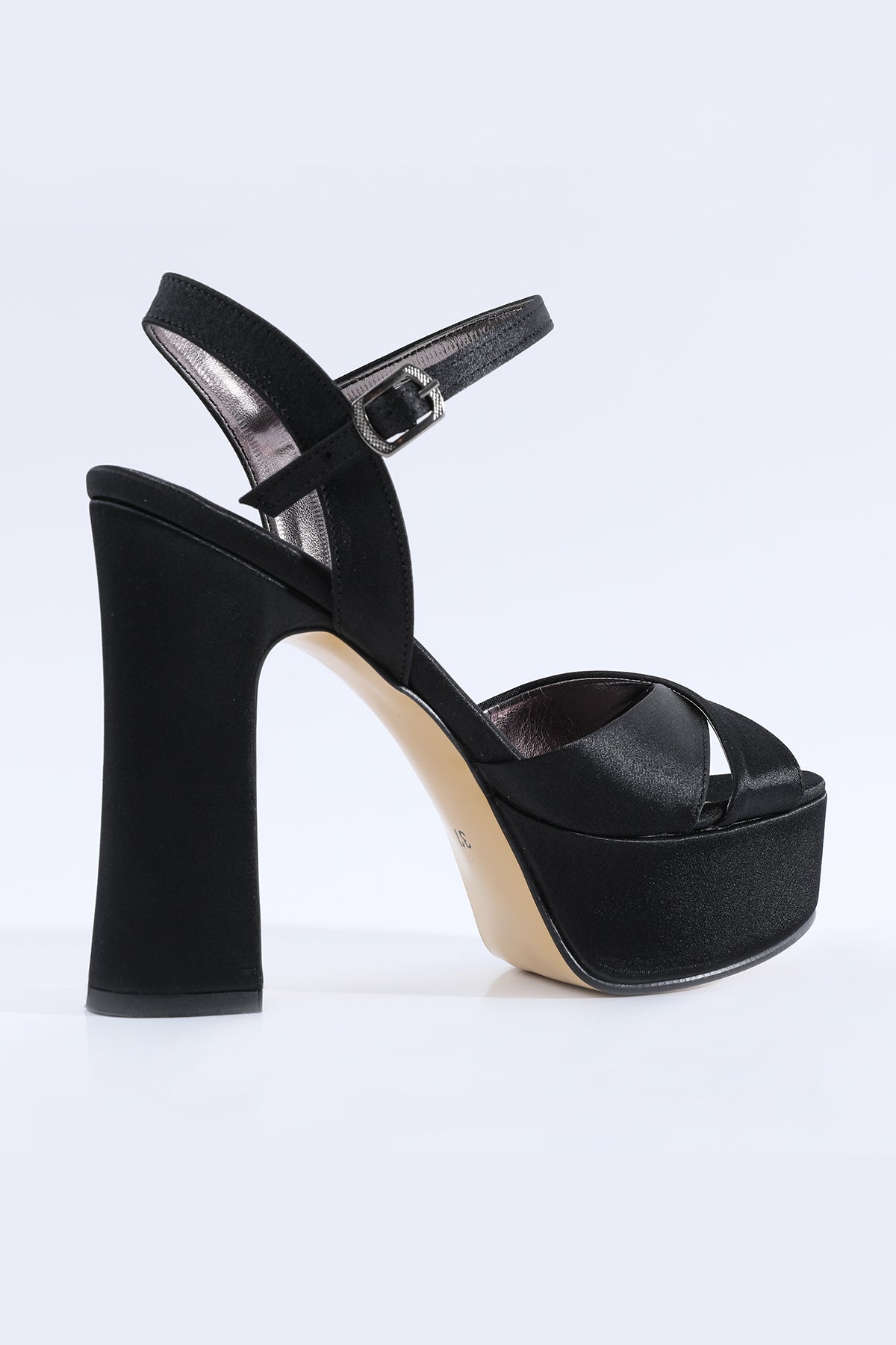 Bella Siyah Plateau 130