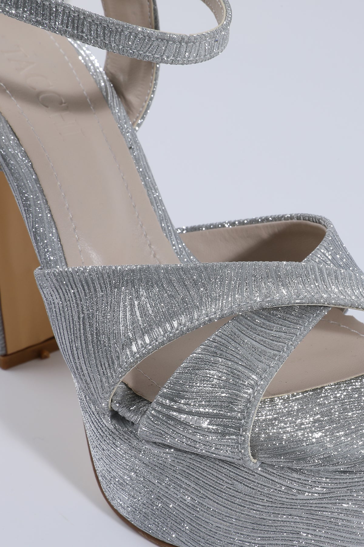 Melis Gümüş Plateau 120