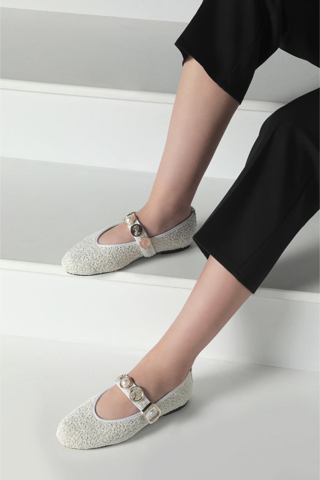 Vespera Pearl Flats