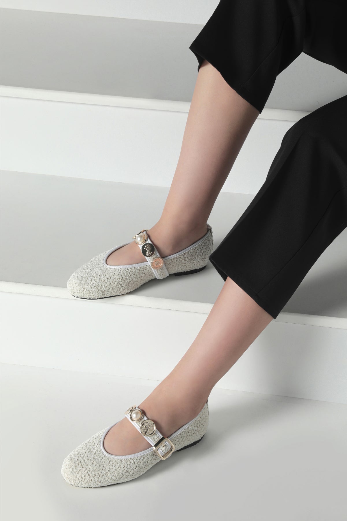 Vespera Pearl Flats