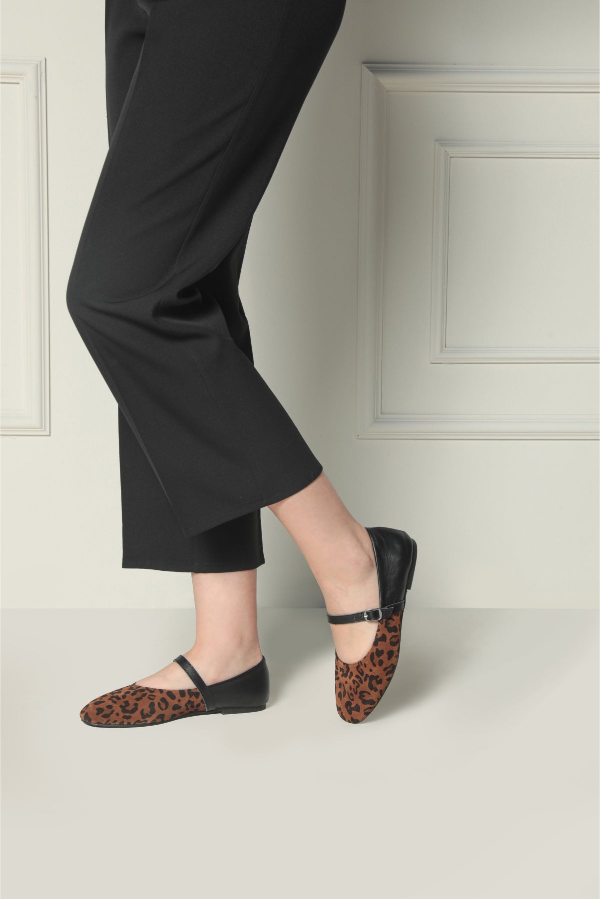 Savina Leopard Pattern Ankle Strap Black Ballet Flat