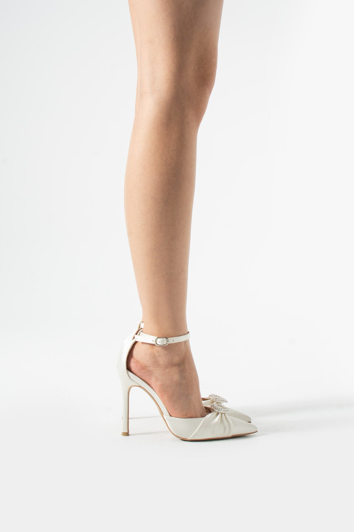 Amora Pearl Pumps 100