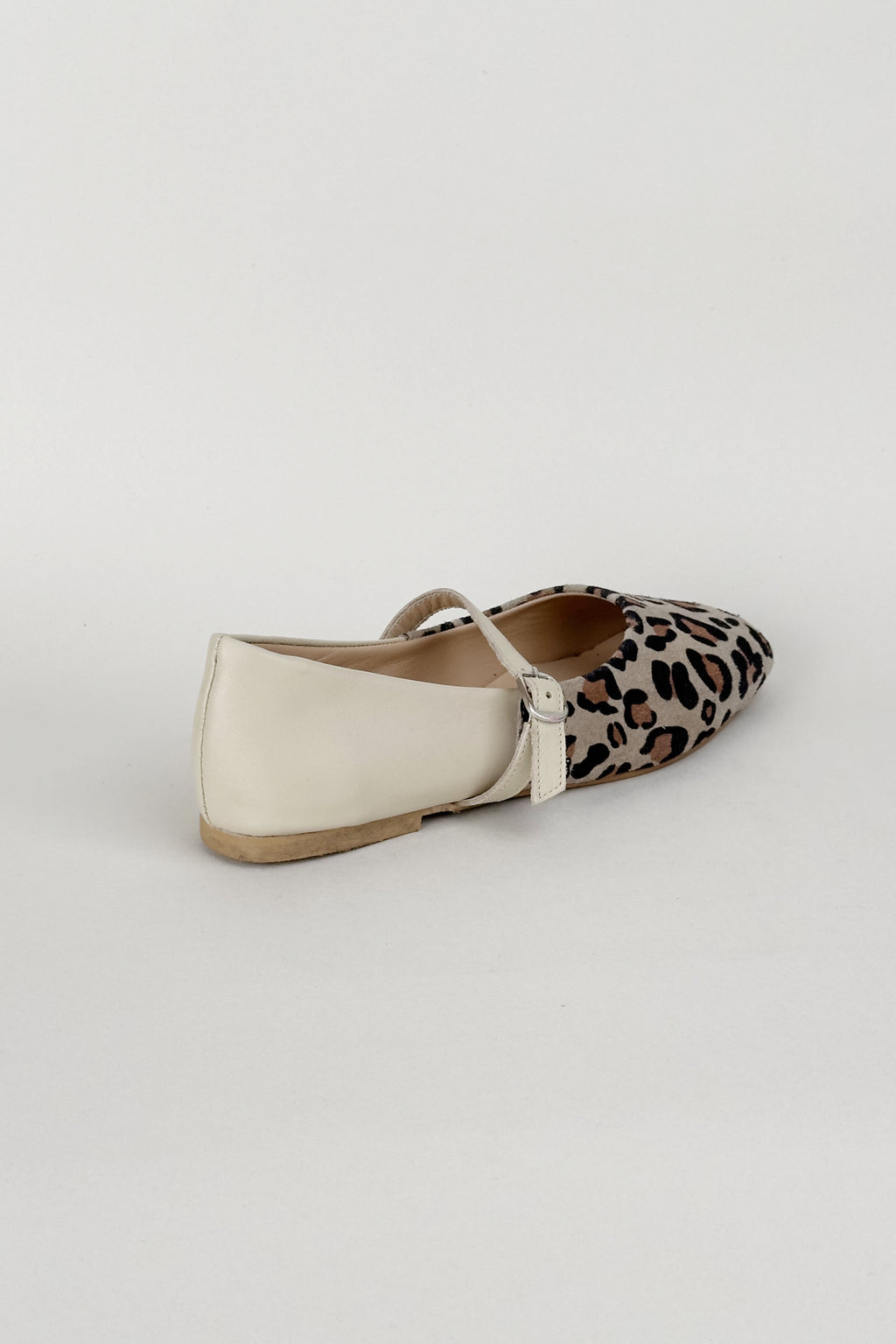 Savina Beige Flats
