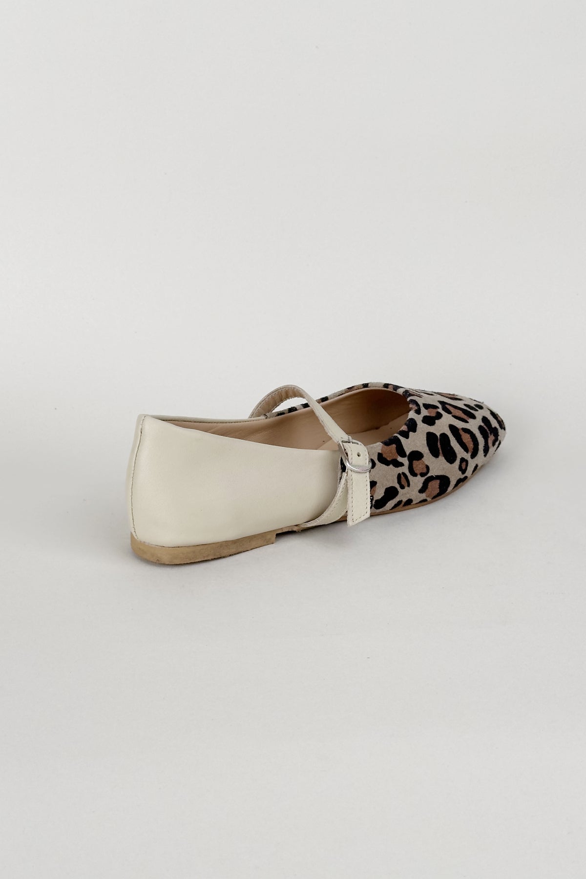 Savina Beige Flats