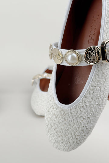 Vespera Pearl Detailed White Plush Ballerina