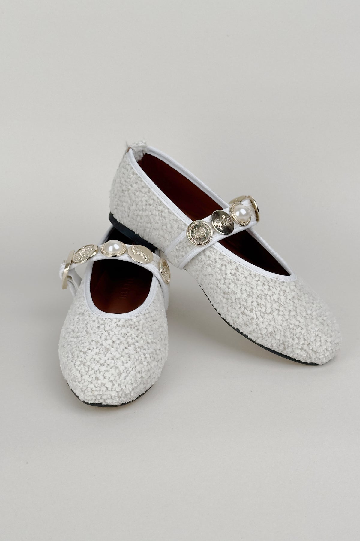 Vespera Pearl Flats