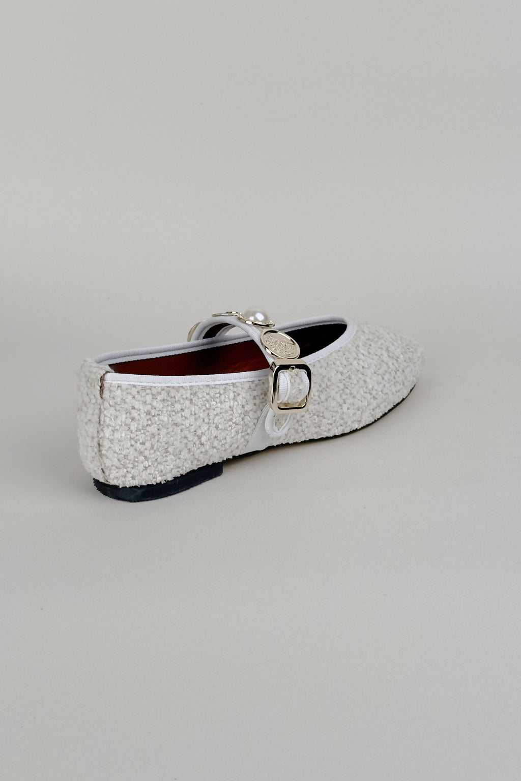 Vespera Pearl Flats