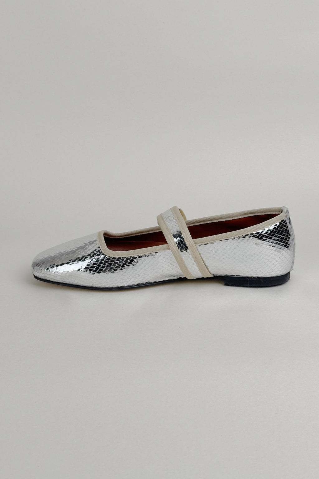  Elora Silver Flats