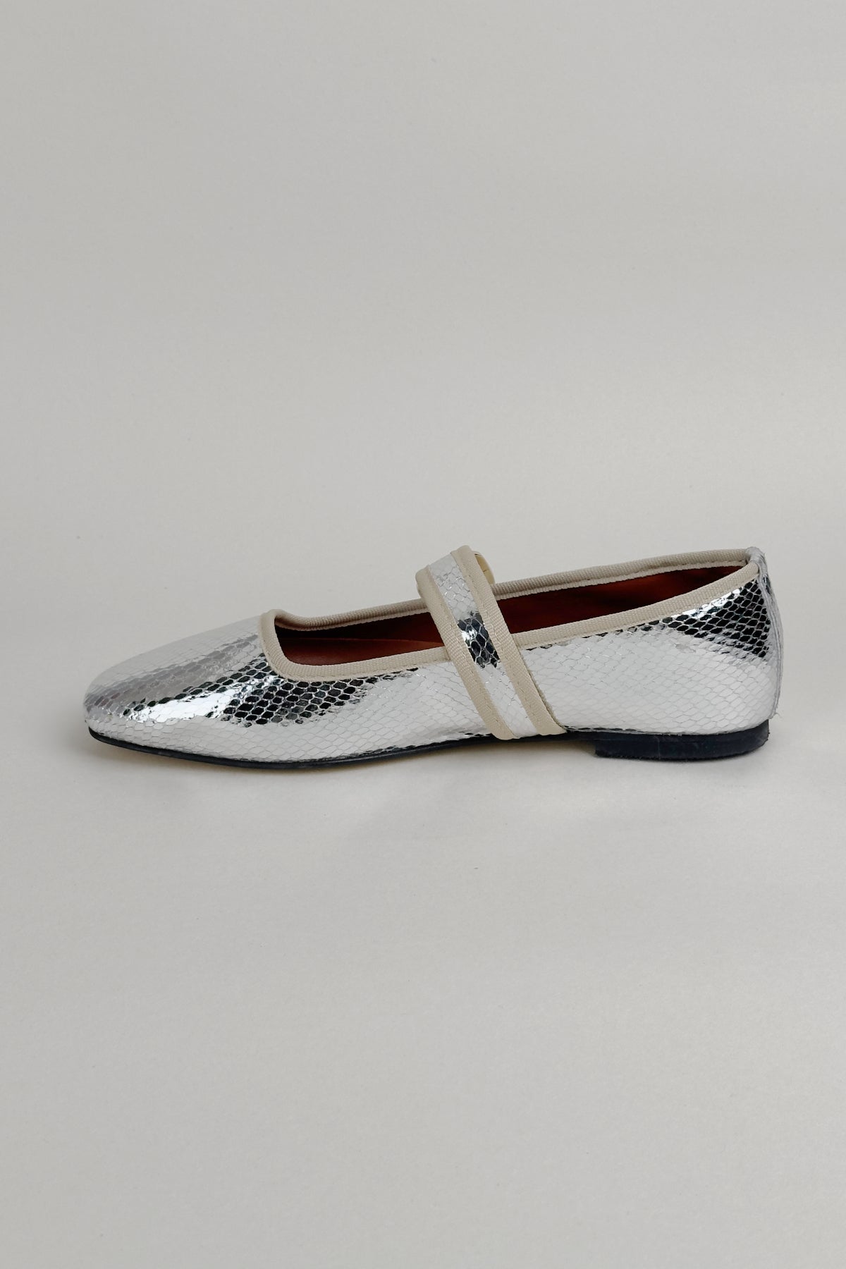  Elora Silver Flats