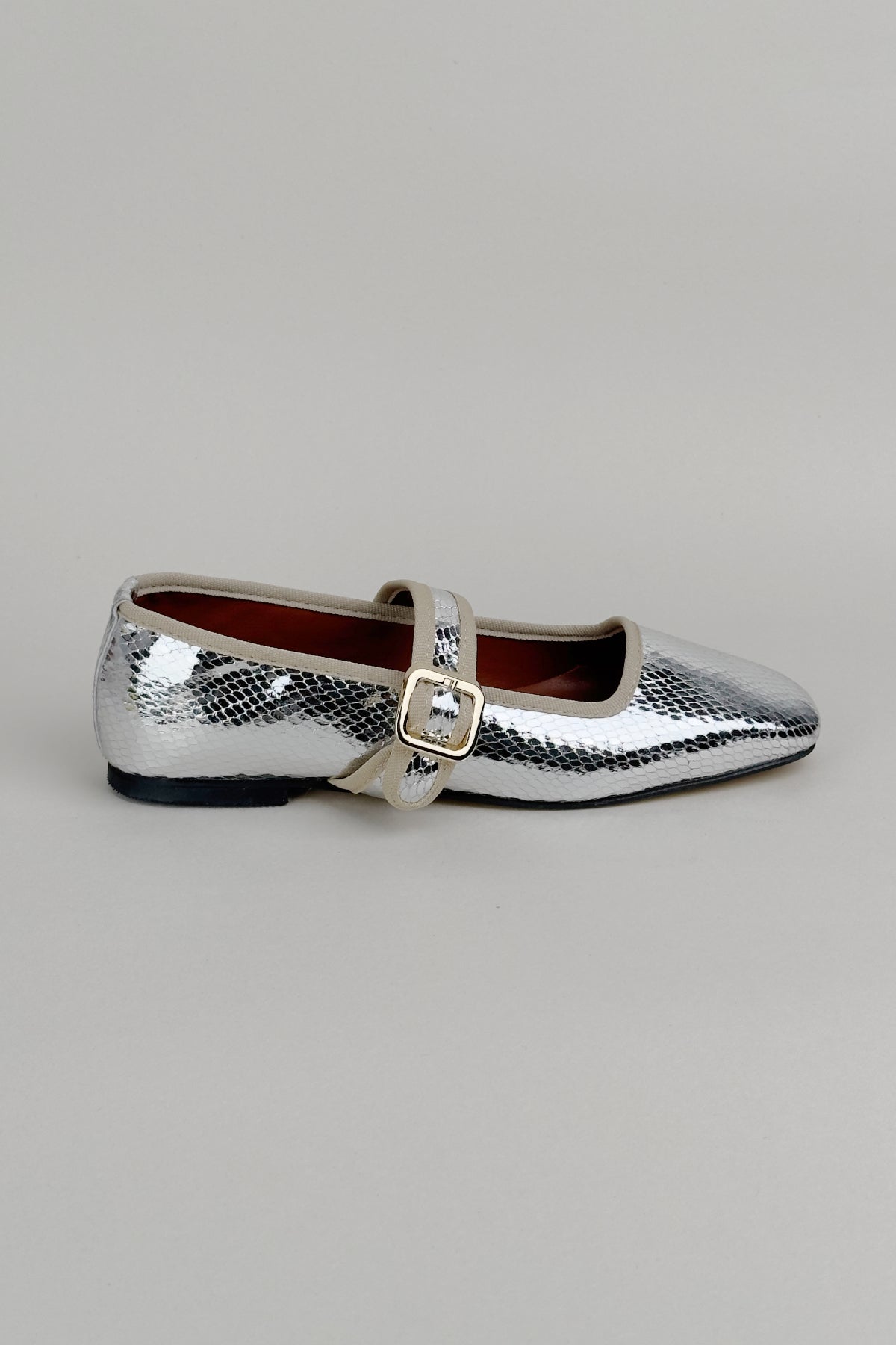  Elora Silver Flats