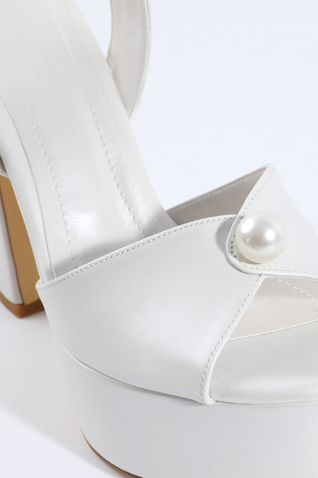 Lavinia Pearl Plateau Sandals 120