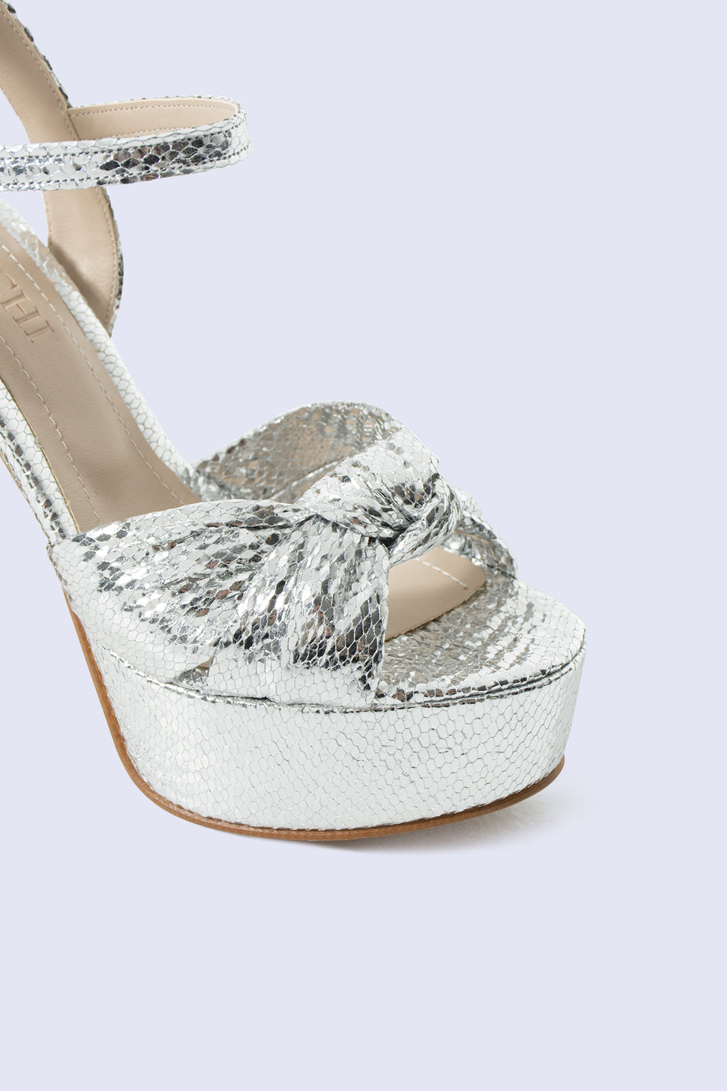 Nola Silver Plateau 135