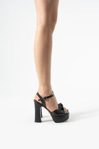 Nola Black Plateau 135