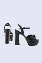 Nola Black Plateau 135