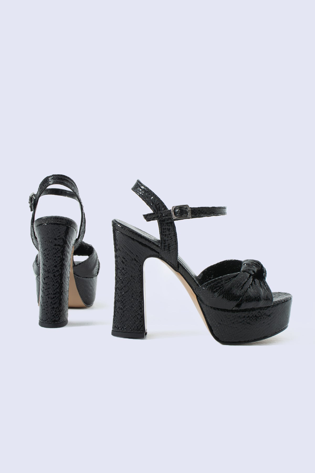 Nola Black Plateau 135