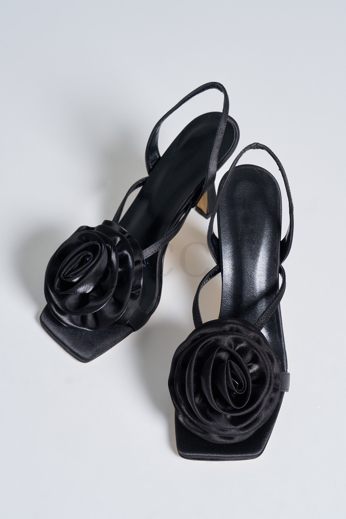 Luna Siyah Sandals 90