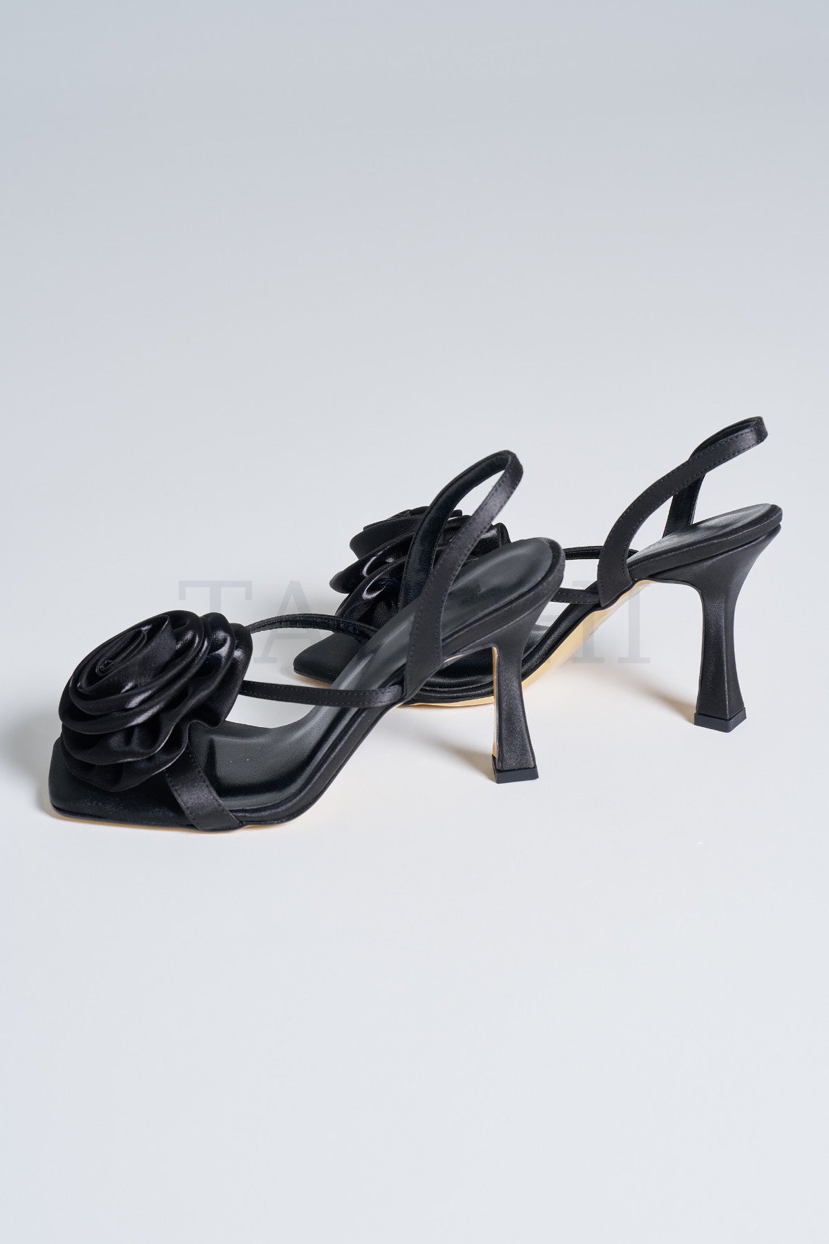 Luna Siyah Sandals 90